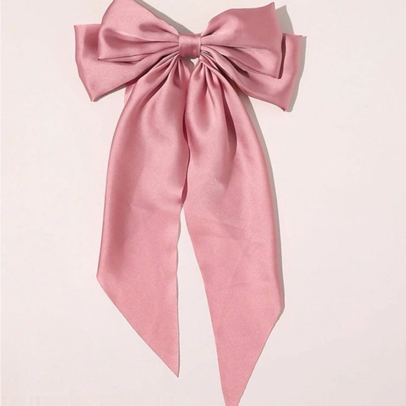 Silky Bow Hair Clip 🎀 - Picture 3 of 3